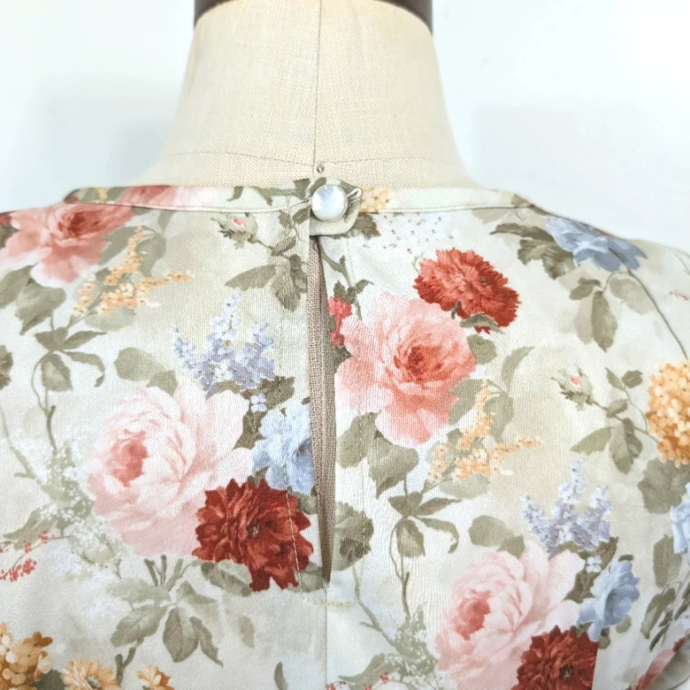 Vintage silky poly earthy floral, modest slip on day dress W matching belt. 12P